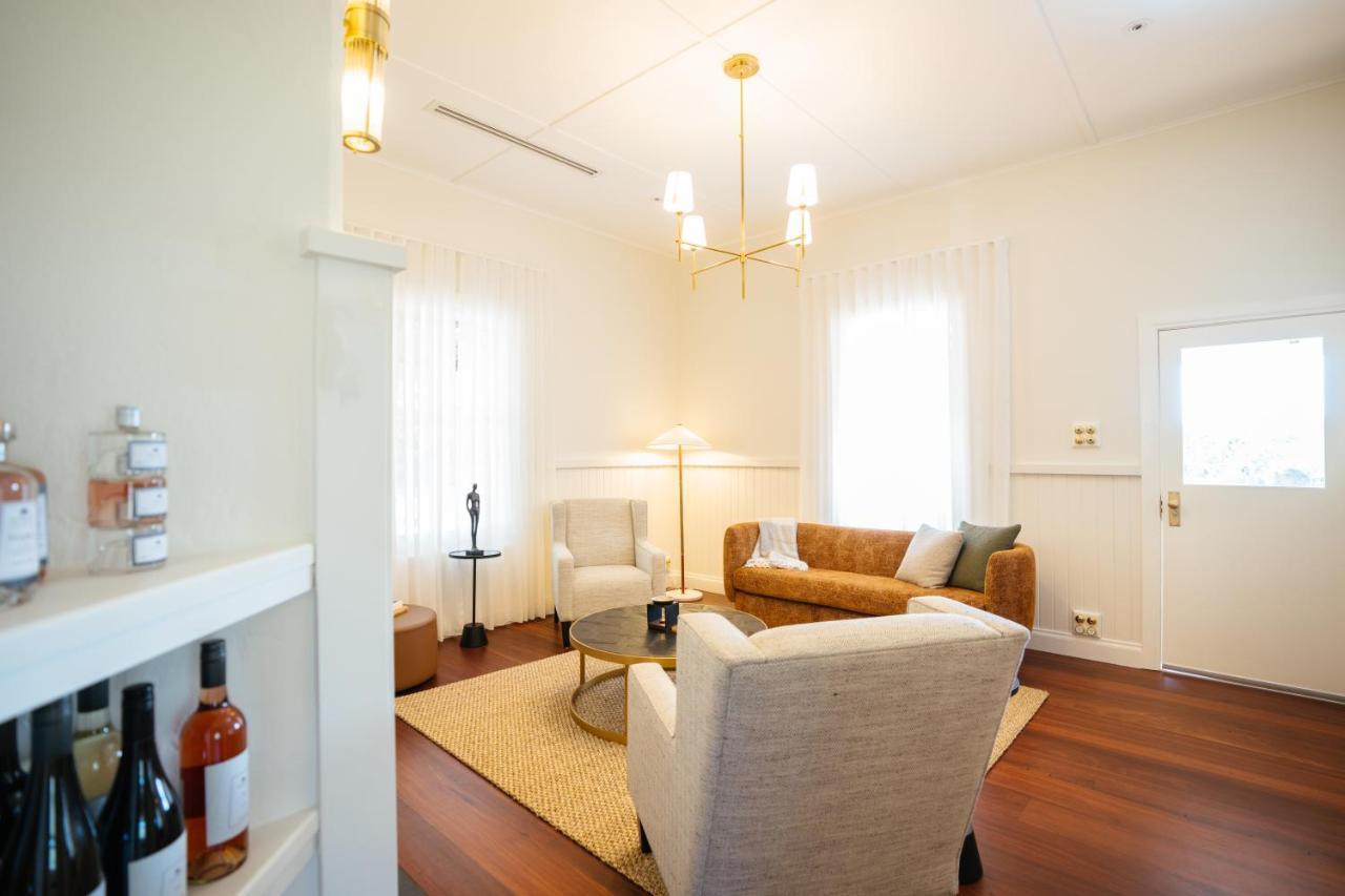 Ampersand Estates Pemberton Extérieur photo
